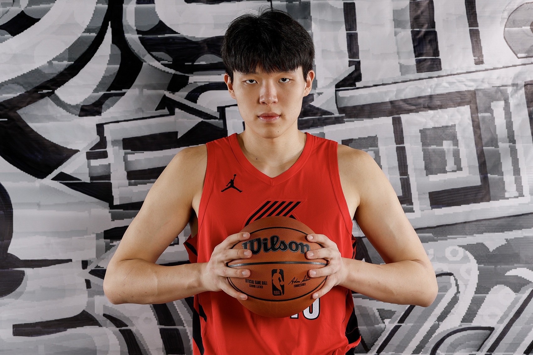华体会官网-NBA新秀全面指南：赛场之外的财富管理与人际交往策略